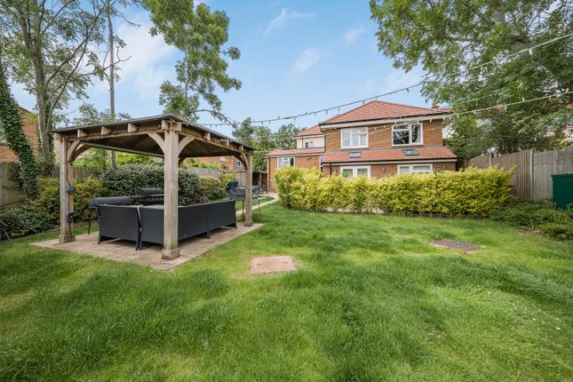 Flat 2, 219, Swakeleys Road, Uxbridge photo 4