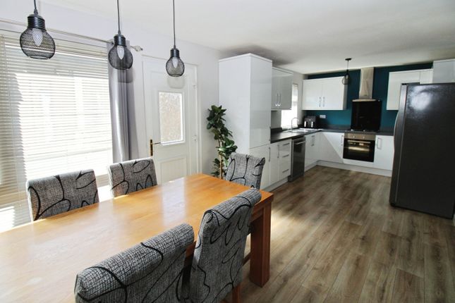 9, Helvellyn Close, Hull photo 4
