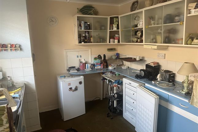 37, Howard Drive, Maidstone photo 3