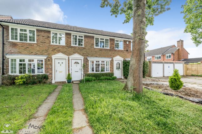 Thumbnail Terraced house for sale in Jubilee Close, Pamber Heath, Tadley, Hampshire