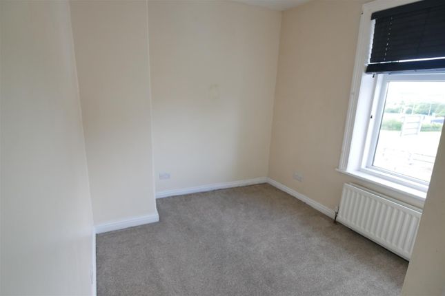 61, Howden Clough Road, Morley photo 4