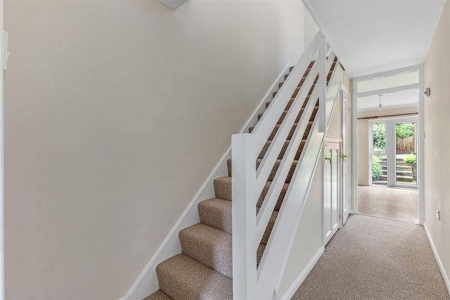 10, Yewbank Close, Ilkley photo 4