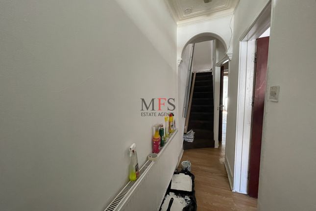 82, Clarence Street, Southall photo 3