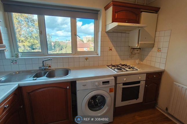 Westmoreland Drive, Sutton photo 5