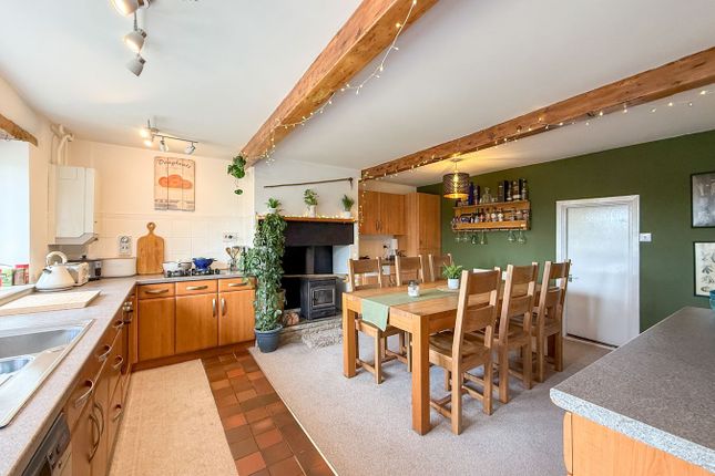 132 The Rock, Gillroyd Lane, Huddersfield photo 2