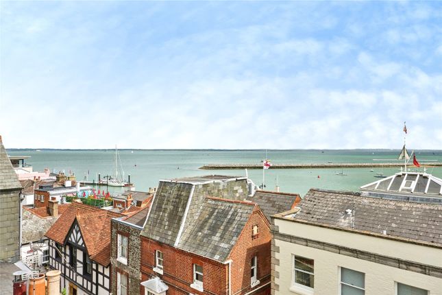 61, High Street, Isle of Wight photo 2