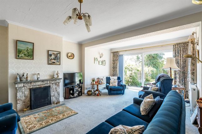 29, Pollards Wood Road, Oxted photo 4