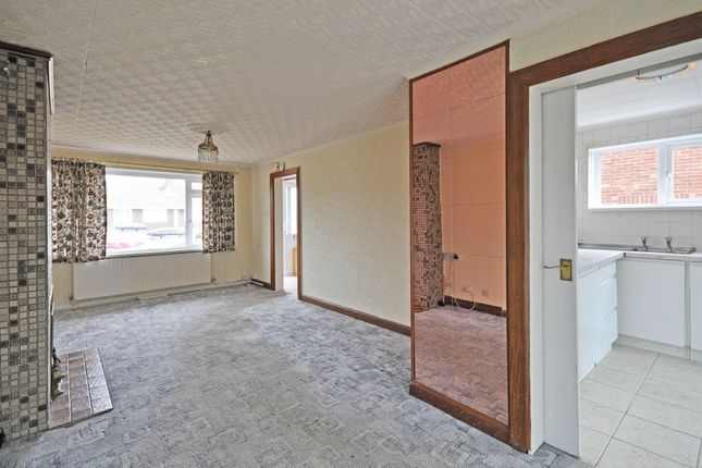 61, Larch Grove, Newport photo 3