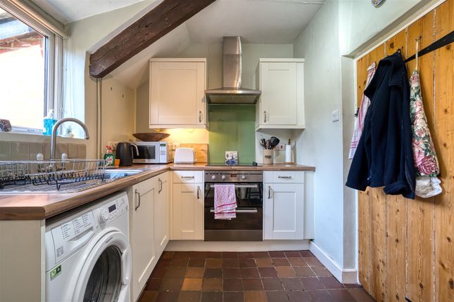 81, Higher Street, Blandford Forum photo 3