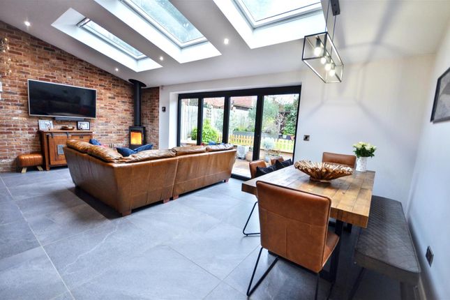 1, Fitzherbert Close, Stone photo 2
