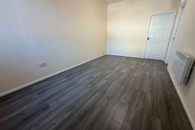 Flat 8, Springfield Mill Court, Bull Street, WEDNESBURY photo 2