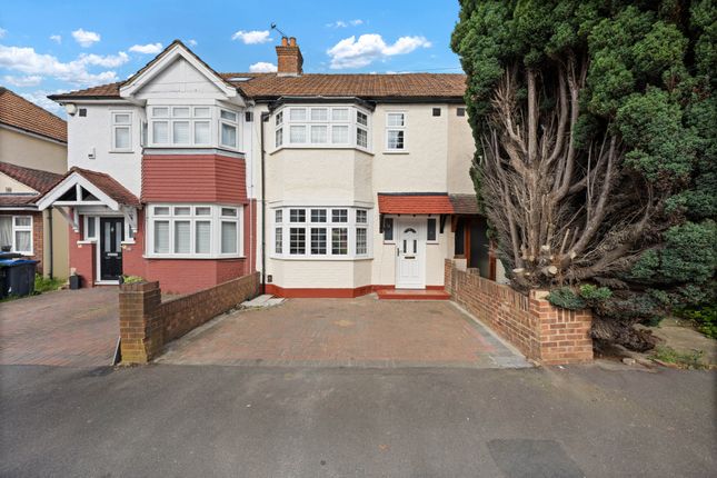 Thumbnail Terraced house for sale in Byron Avenue, New Malden, Surrey