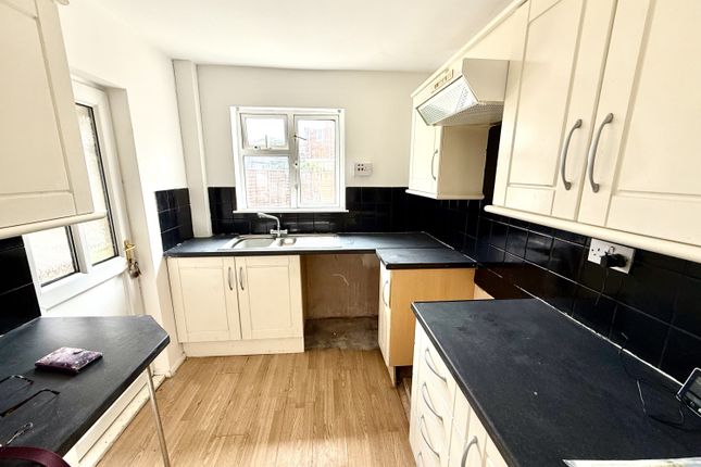 16, Bruntoft Avenue, Hartlepool photo 2
