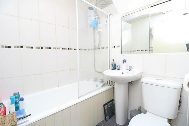 Flat for sale in Martin Lane, Rugby
