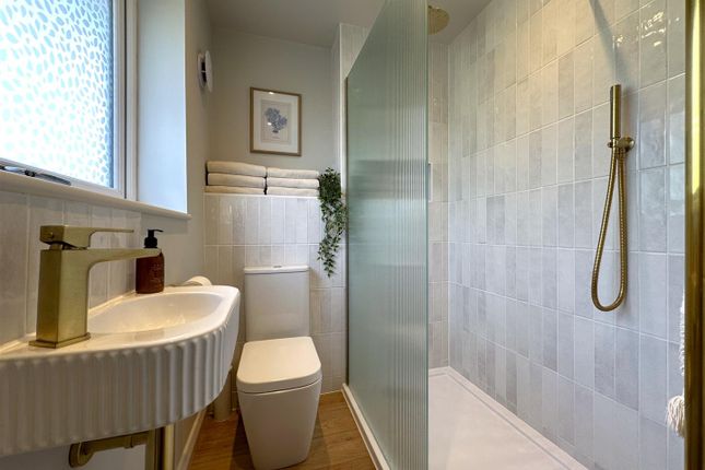 Beautiful En-Suite Shower Room 067