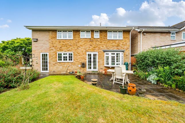 1 Woodpecker Close, Havant photo 4