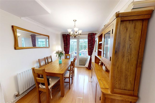 10, Purcell Way, Essex photo 4