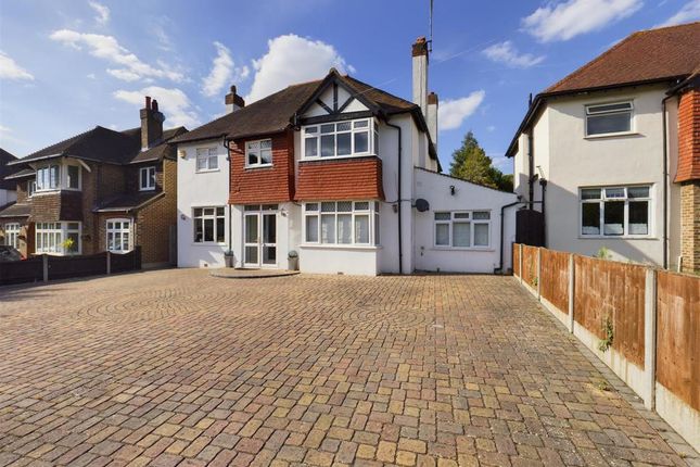 Thumbnail Detached house to rent in Essenden Road, Sanderstead, South Croydon