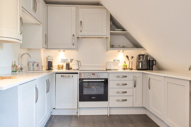 7, Merrywood Court, Bromley photo 5