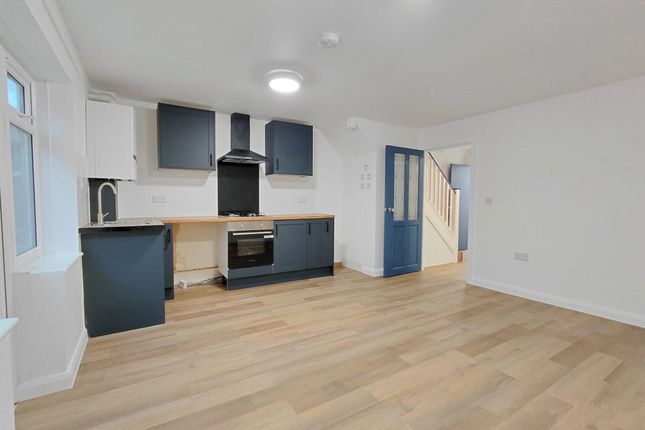 4, Sydney Road, Feltham photo 4