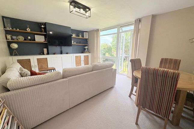 Flat Flat 8, Sabine House, Shirley Road, Abbots Langley photo 3