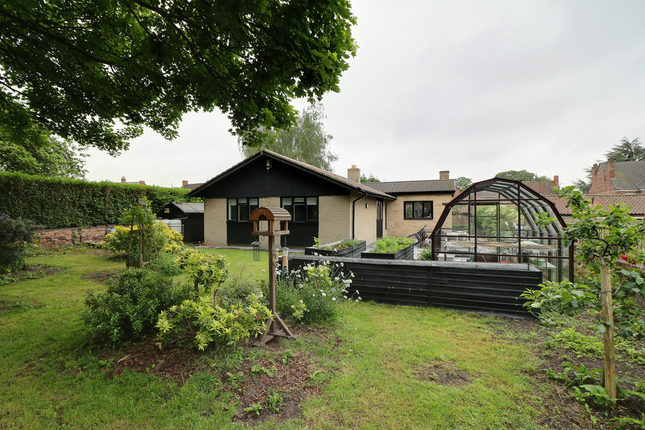 Thumbnail Bungalow for sale in High Street, Epworth, Doncaster
