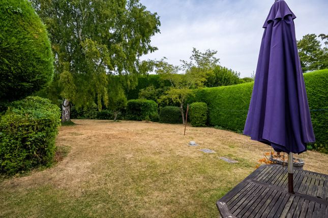 5 Holyrood Close, Oakham photo 4