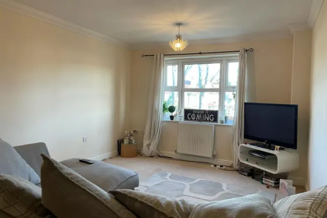 Apartment 5, 250 Lynfield Court, Robin Hood Lane, Birmingham photo 2