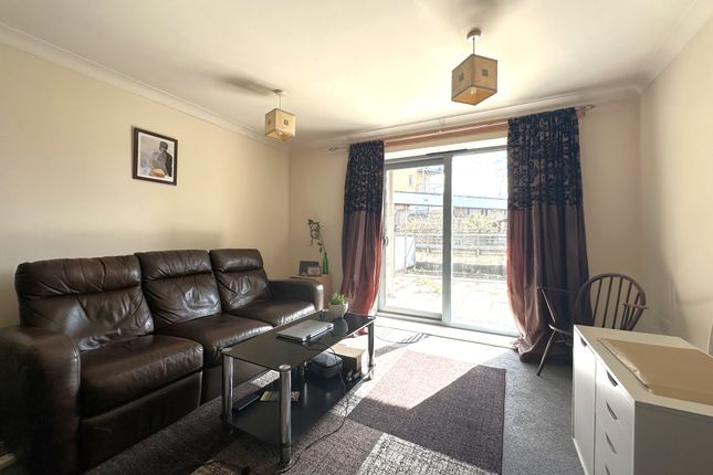 Quayside Drive, Colchester photo 3