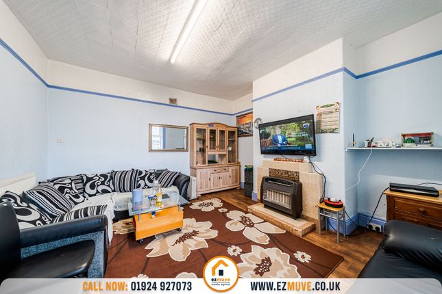 35 Thorne Road, Huddersfield photo 2