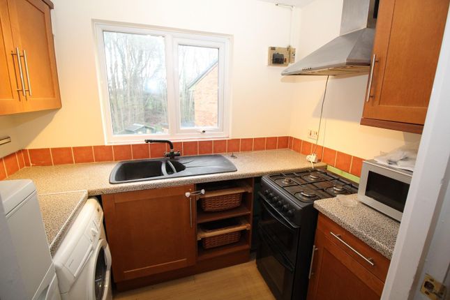 21, St. Andrews Road, Crawley photo 4