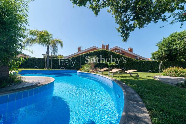 Villa for sale in Via Dei Gemelli, Ladispoli, Lazio