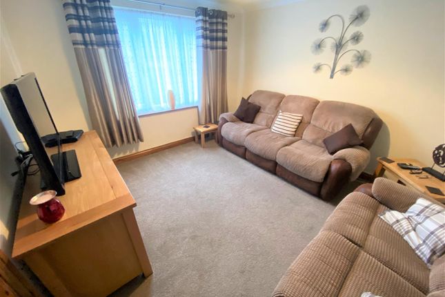 47, York Road, Cinderford photo 4