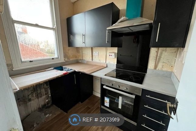 Room to rent in Pierremont Crescent, Darlington