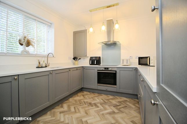 15, Colley Gardens, Wakefield photo 3