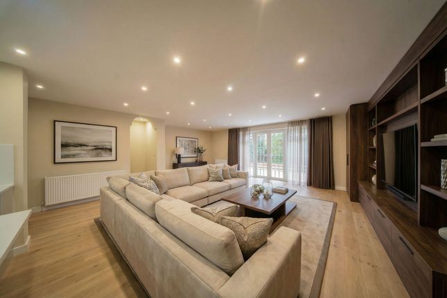 1 Mallory Court Belgrave Road, Altrincham photo 3