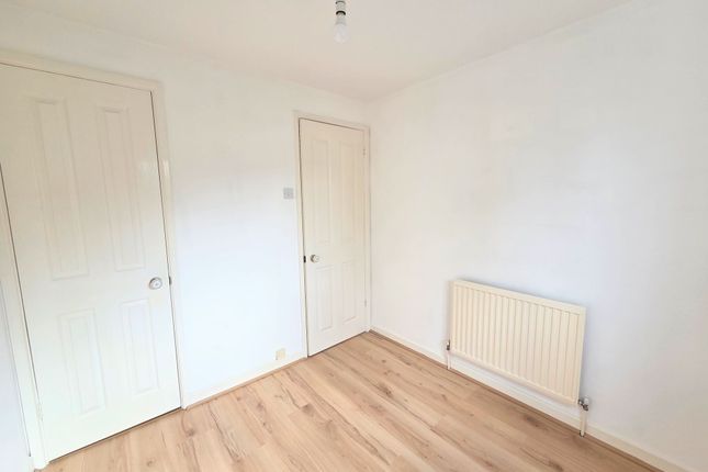 24 Caer Newydd, Bridgend photo 5
