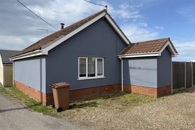 1-bed bungalow on 37 Fakes Road, Hemsby, Great Yarmouth, £60,000