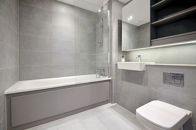 Bathroom_Pic_ (1).Jpg
