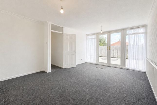 18, Hill House, Waltham Abbey photo 4