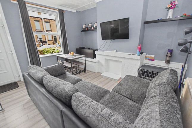 23, Cecil Grove, West Yorkshire photo 2