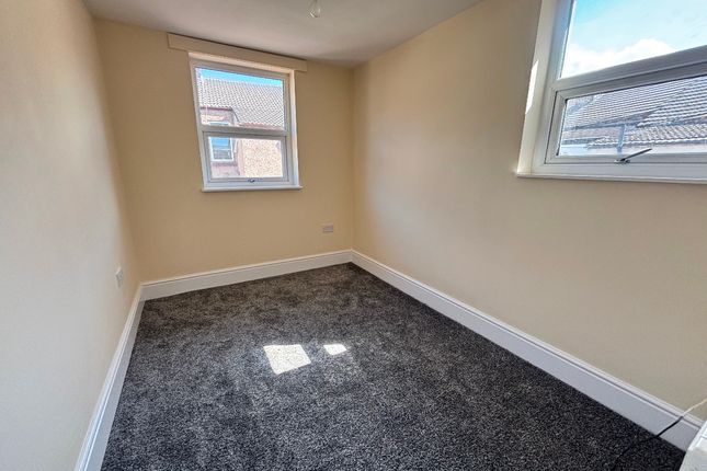4 Hughestead Grove, Liverpool photo 5