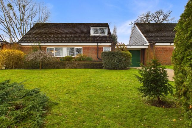 Thumbnail Link-detached house for sale in Arrowhead Close, Gloucester, Gloucestershire
