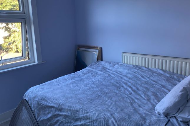 Terraced house to rent in Brooke Road, London