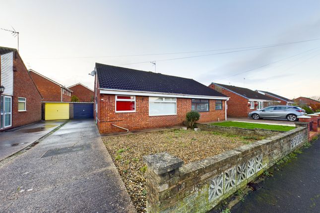 Thumbnail Bungalow to rent in Lytham Drive, Cottingham, Yorkshire