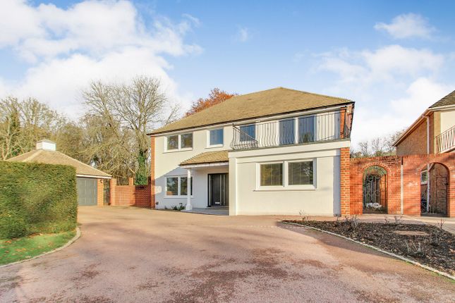 Thumbnail Detached house to rent in Islet Park Drive, Maidenhead