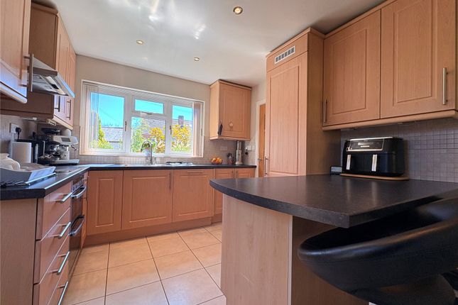 8, School Street, DAVENTRY photo 4