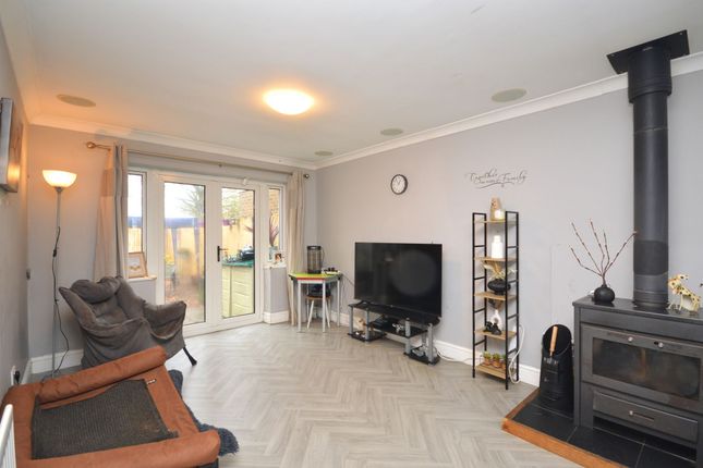 4 Salthouse Close, Romney Marsh photo 3