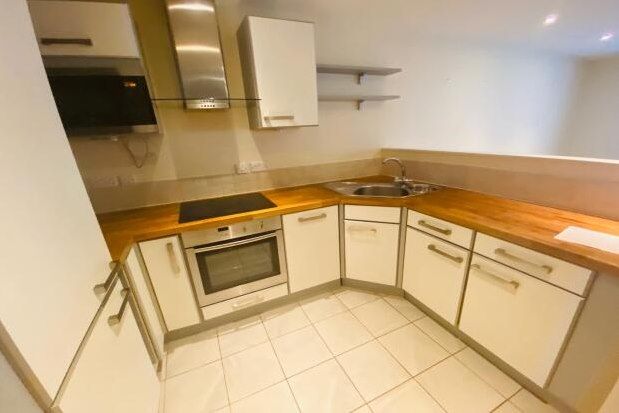 Flat to rent in Paramount, Swindon