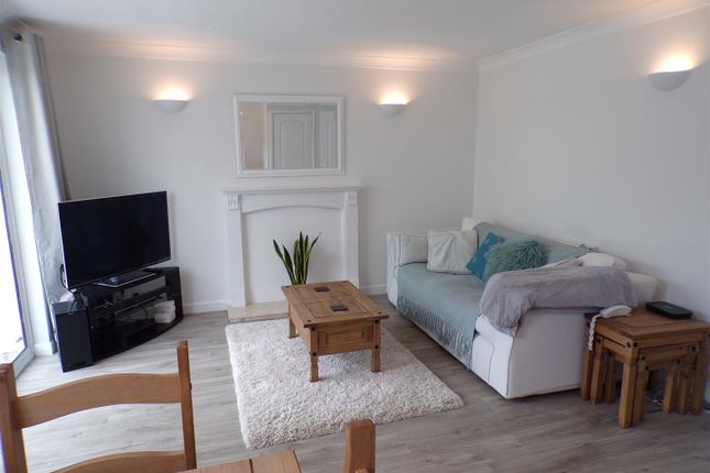 13, Easter Court, Barnstaple photo 2